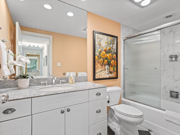 603 Longboat Club Rd Unit 202N, Longboat Key, FL