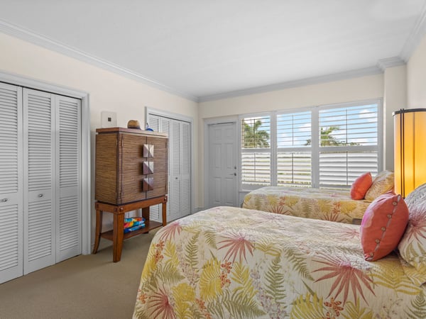 603 Longboat Club Rd Unit 202N, Longboat Key, FL