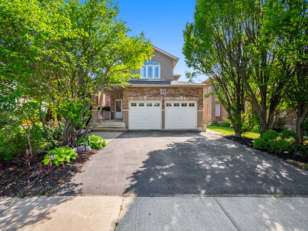 25 Meadowview Dr, Bradford, ON