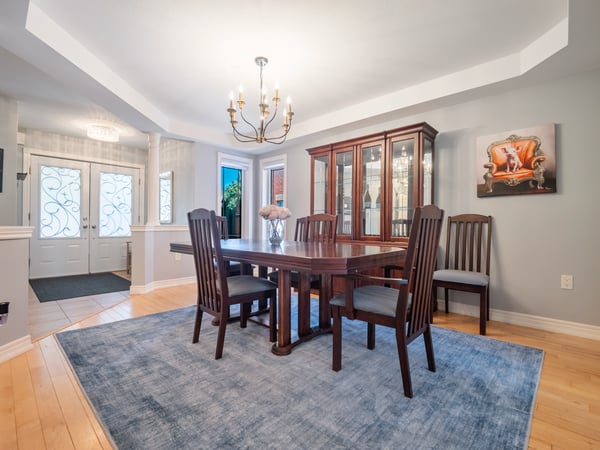 25 Meadowview Dr, Bradford, ON