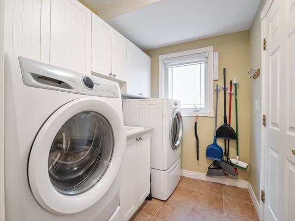 25 Meadowview Dr, Bradford, ON