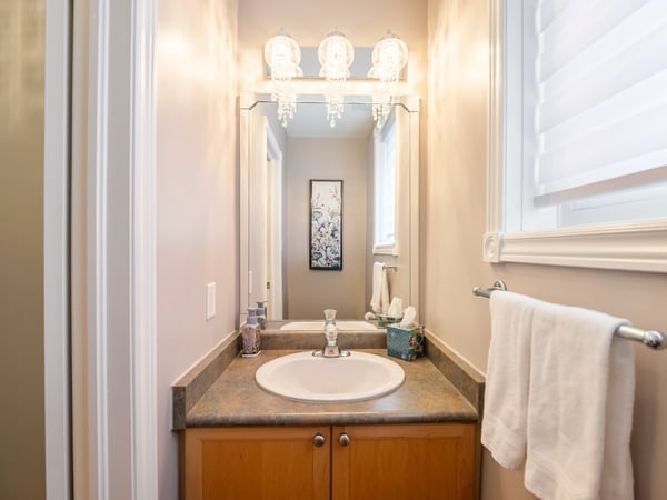 25 Meadowview Dr, Bradford, ON