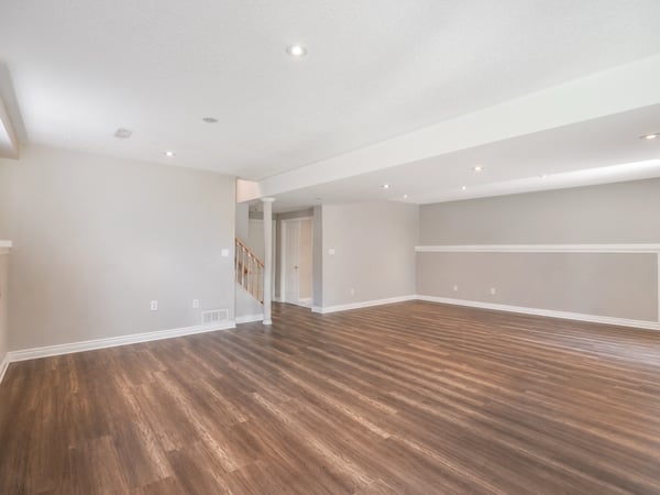25 Meadowview Dr, Bradford, ON