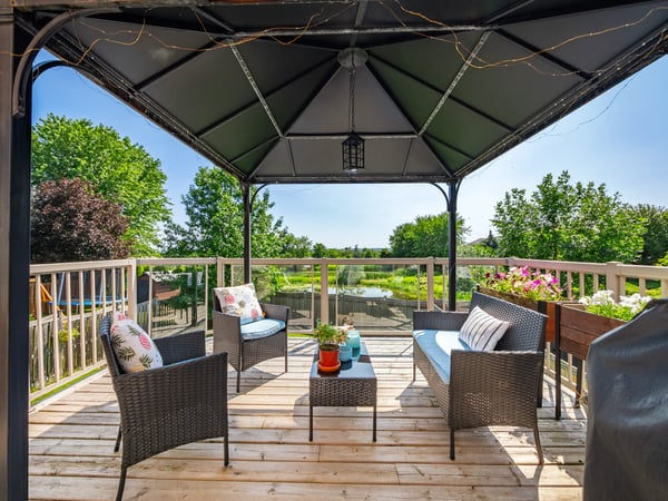 25 Meadowview Dr, Bradford, ON