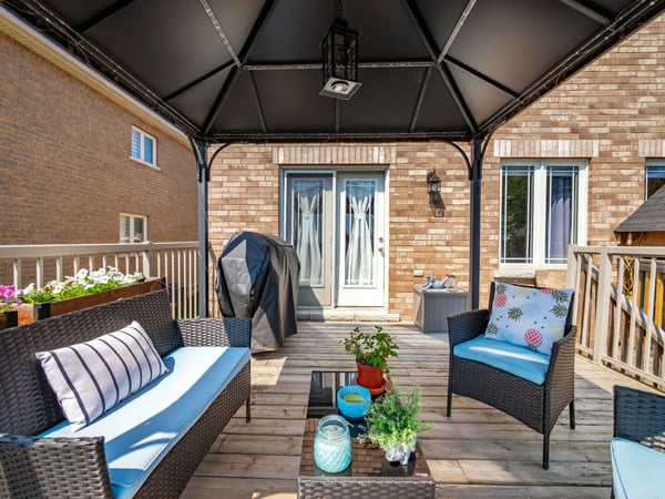 25 Meadowview Dr, Bradford, ON