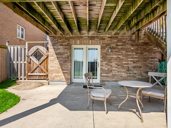 25 Meadowview Dr, Bradford, ON