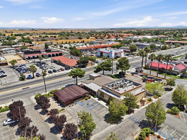 2162 E Palmdale Blvd., Palmdale, CA