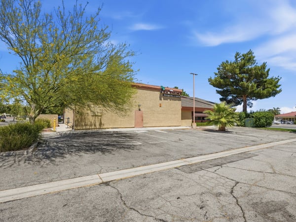 2162 E Palmdale Blvd., Palmdale, CA