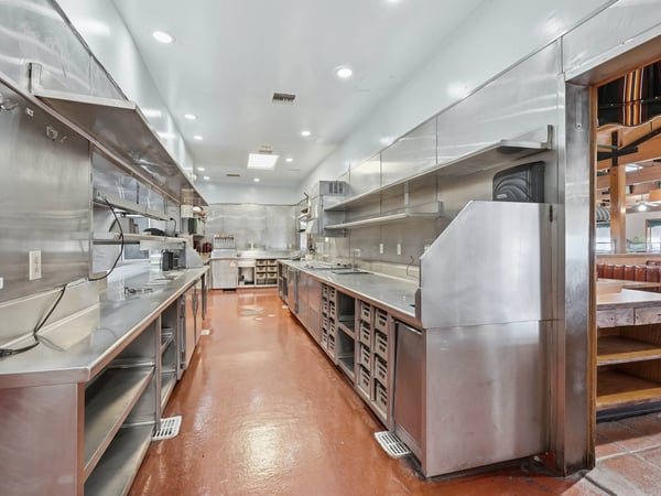 2162 E Palmdale Blvd., Palmdale, CA