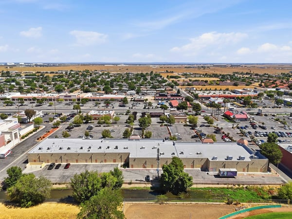 2140 E Palmdale Blvd., Palmdale, CA