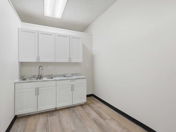 2140 E Palmdale Blvd., Palmdale, CA