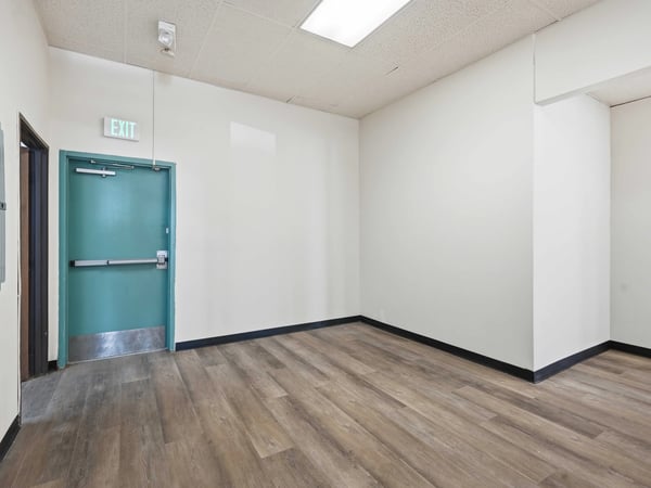 2140 E Palmdale Blvd., Palmdale, CA