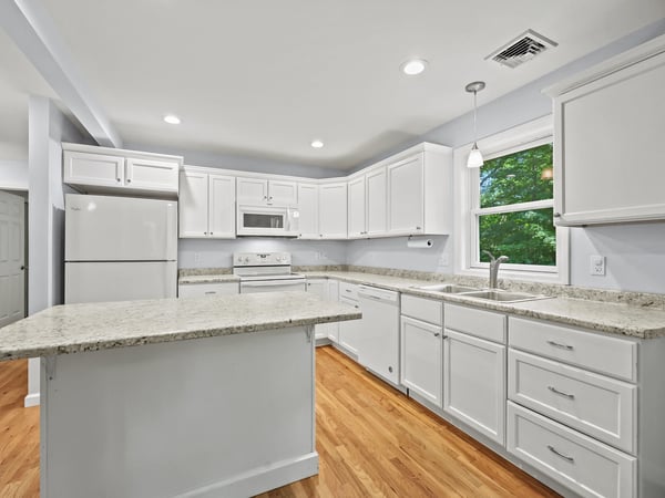 25 Kennerson Reservoir Road, Eastford, CT