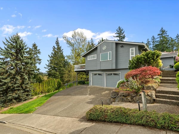 16813 NE 33rd St, Bellevue, WA