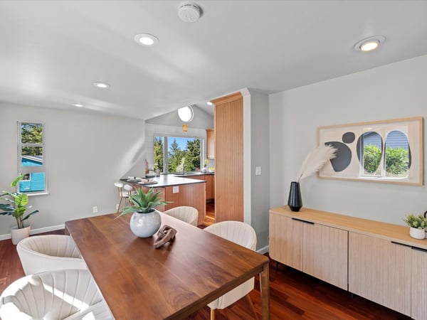 16813 NE 33rd St, Bellevue, WA