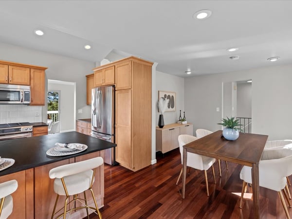 16813 NE 33rd St, Bellevue, WA
