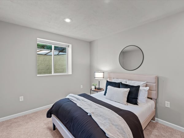 16813 NE 33rd St, Bellevue, WA