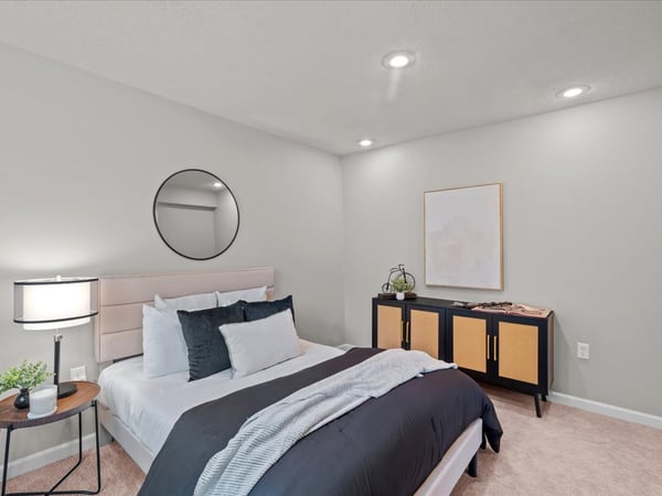 16813 NE 33rd St, Bellevue, WA