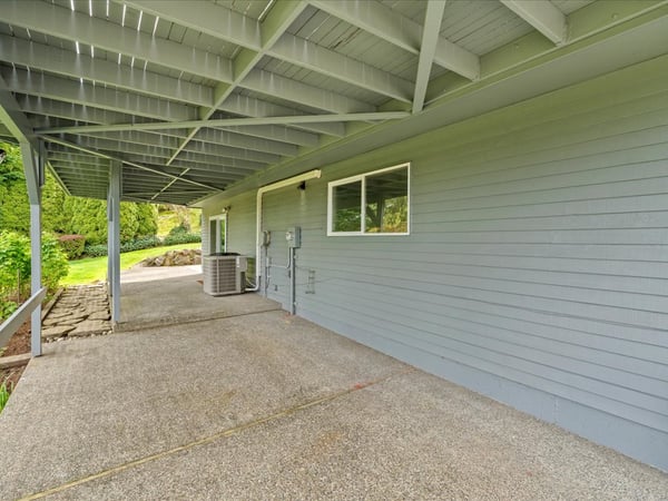 16813 NE 33rd St, Bellevue, WA