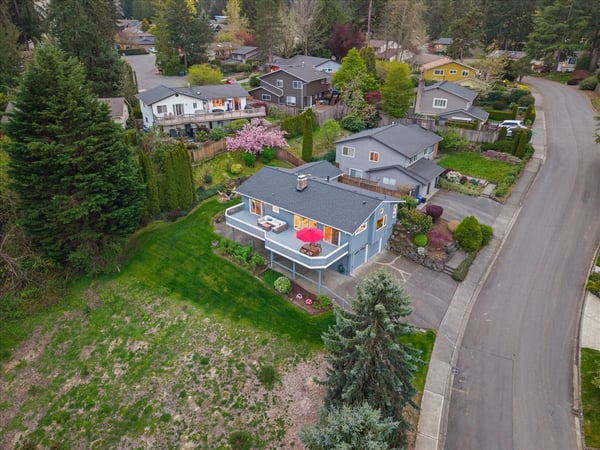 16813 NE 33rd St, Bellevue, WA
