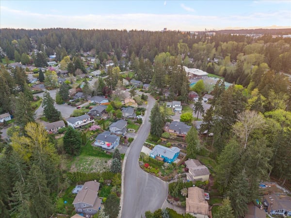 16813 NE 33rd St, Bellevue, WA