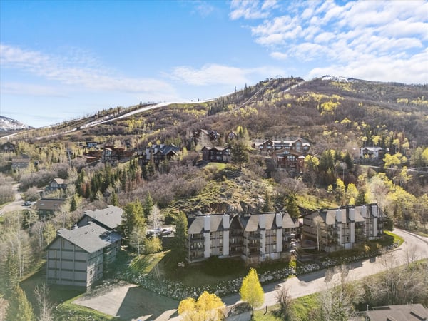 2602 Longthong Road, Unit 107, Steamboat Springs, CO