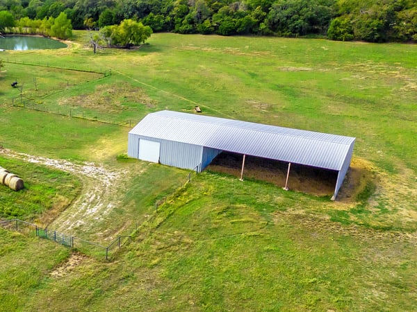 OUTBUILDING...50 X 100 Overall Size