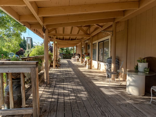 FRONT DECK