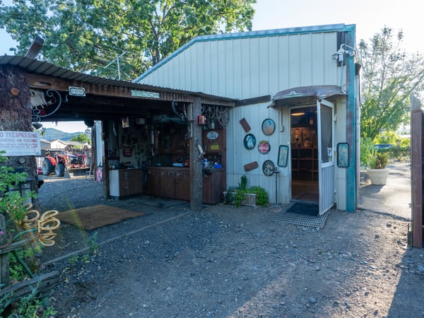 SHOP