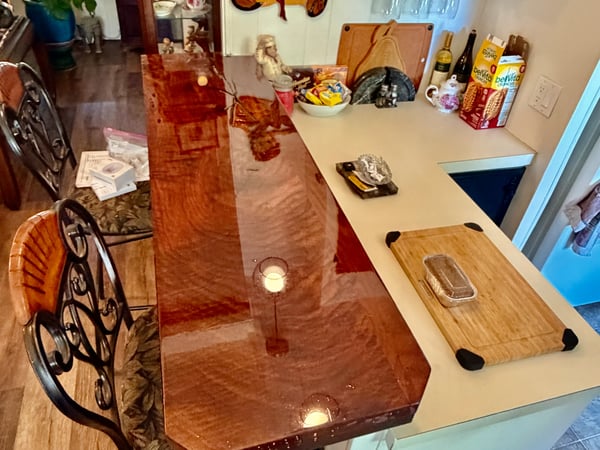 BEAUTIFUL CUSTOM WOOD BREAKFASTBAR TOP