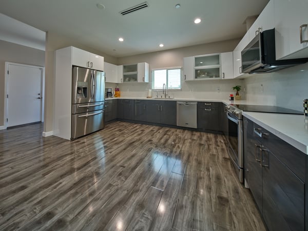 11045 Califa Street, `, North Hollywood, CA