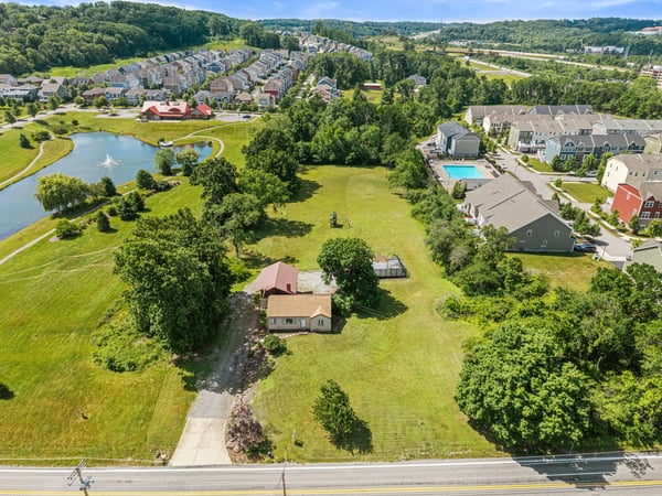 1165 Freeport Road, Mars, PA