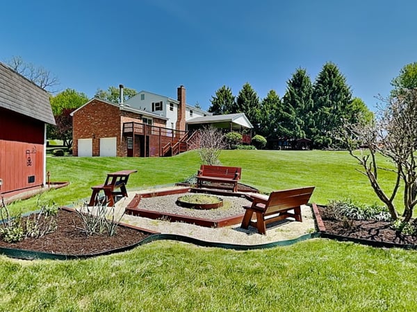 4216 Clendenning Road, Gibsonia, PA