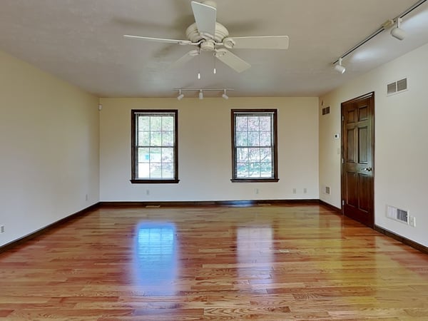 4216 Clendenning Road, Gibsonia, PA