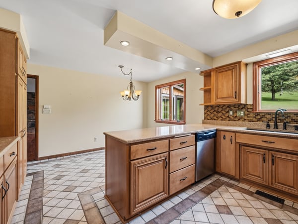 650 Phillis Road, Burgettstown, PA
