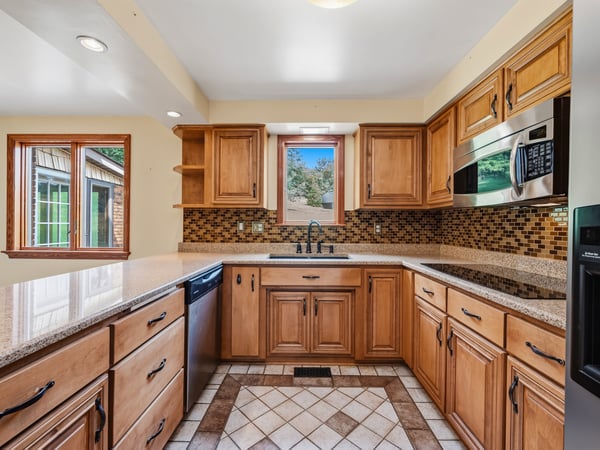 650 Phillis Road, Burgettstown, PA