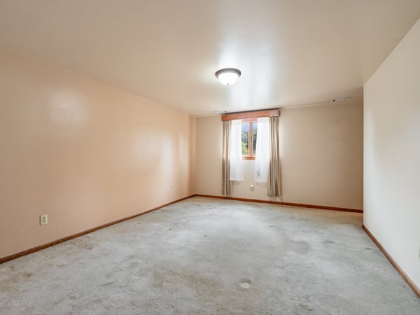 650 Phillis Road, Burgettstown, PA