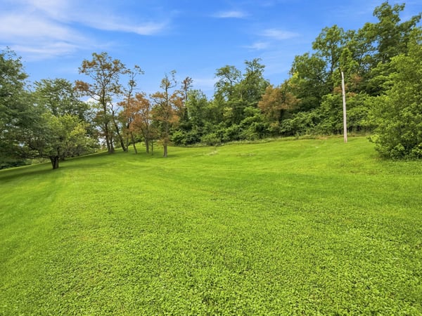 650 Phillis Road, Burgettstown, PA