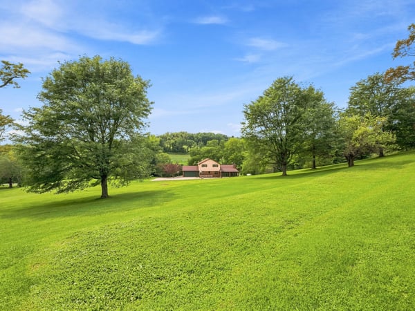 650 Phillis Road, Burgettstown, PA