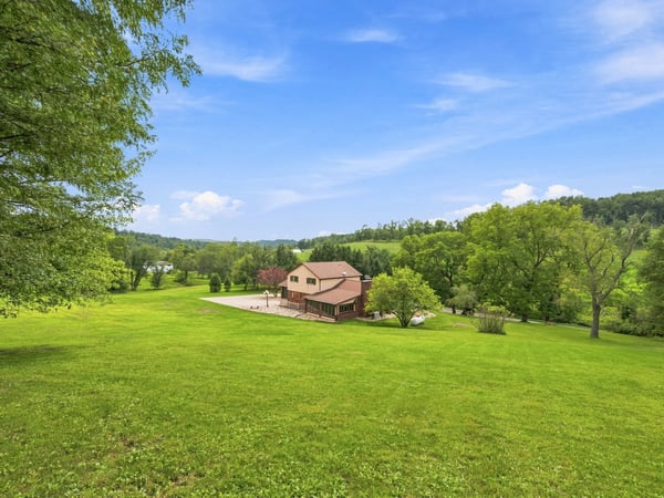 650 Phillis Road, Burgettstown, PA