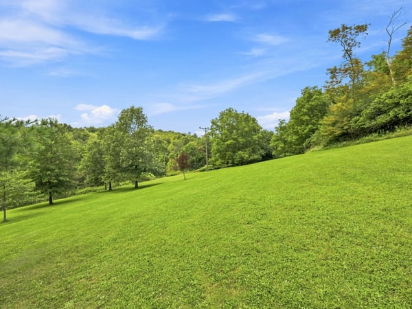 650 Phillis Road, Burgettstown, PA