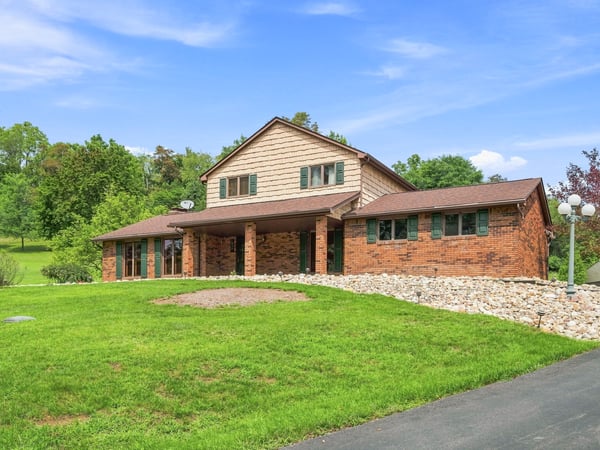 650 Phillis Road, Burgettstown, PA