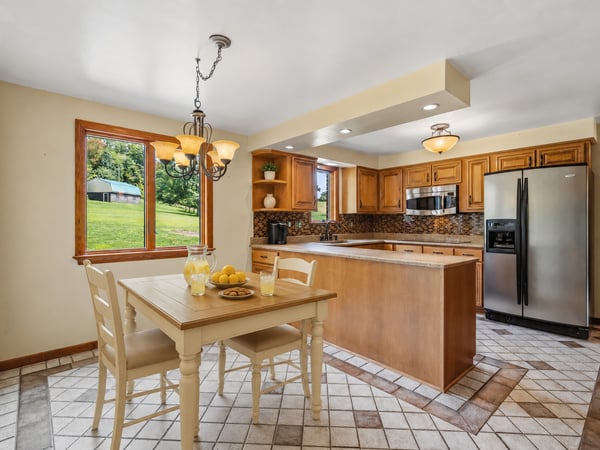650 Phillis Road, Burgettstown, PA