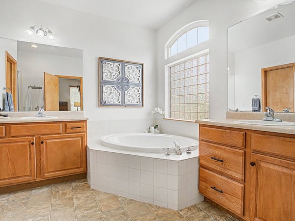 16555 Umpire Court, Hudson, CO