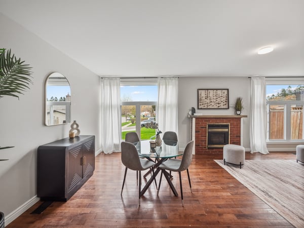 19 Shoreland Cres., Scarborough, ON