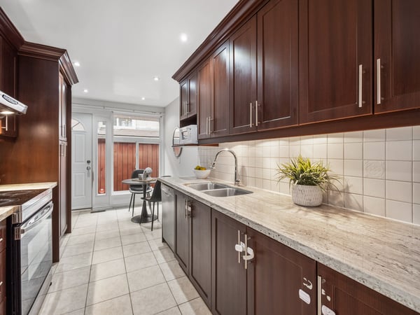 19 Shoreland Cres., Scarborough, ON
