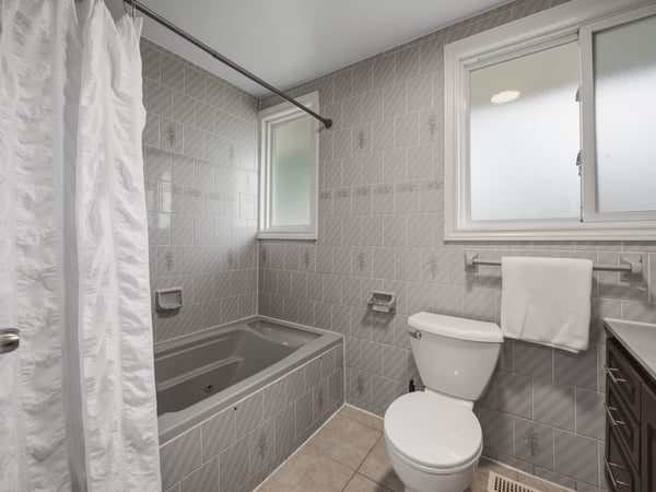 19 Shoreland Cres., Scarborough, ON