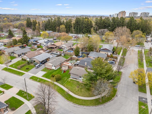 19 Shoreland Cres., Scarborough, ON