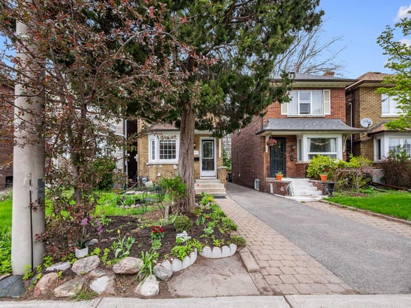 144 Floyd Ave., East York, ON