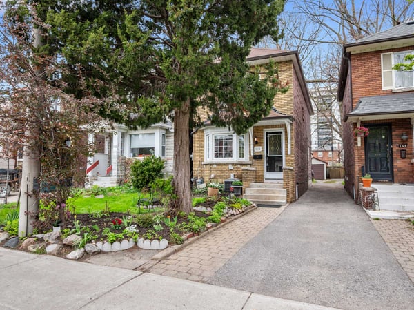 144 Floyd Ave., East York, ON